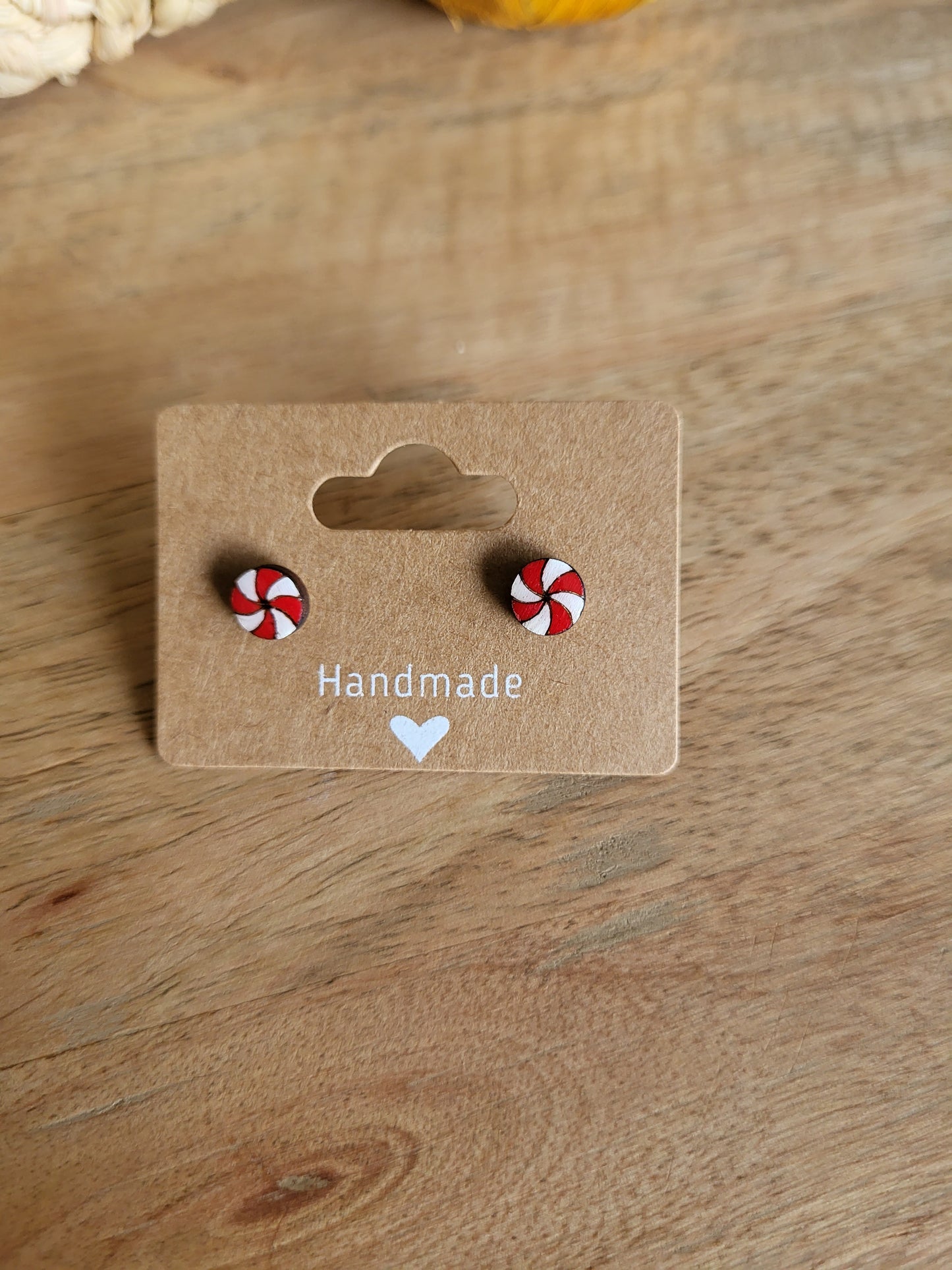 Mini peppermint studs